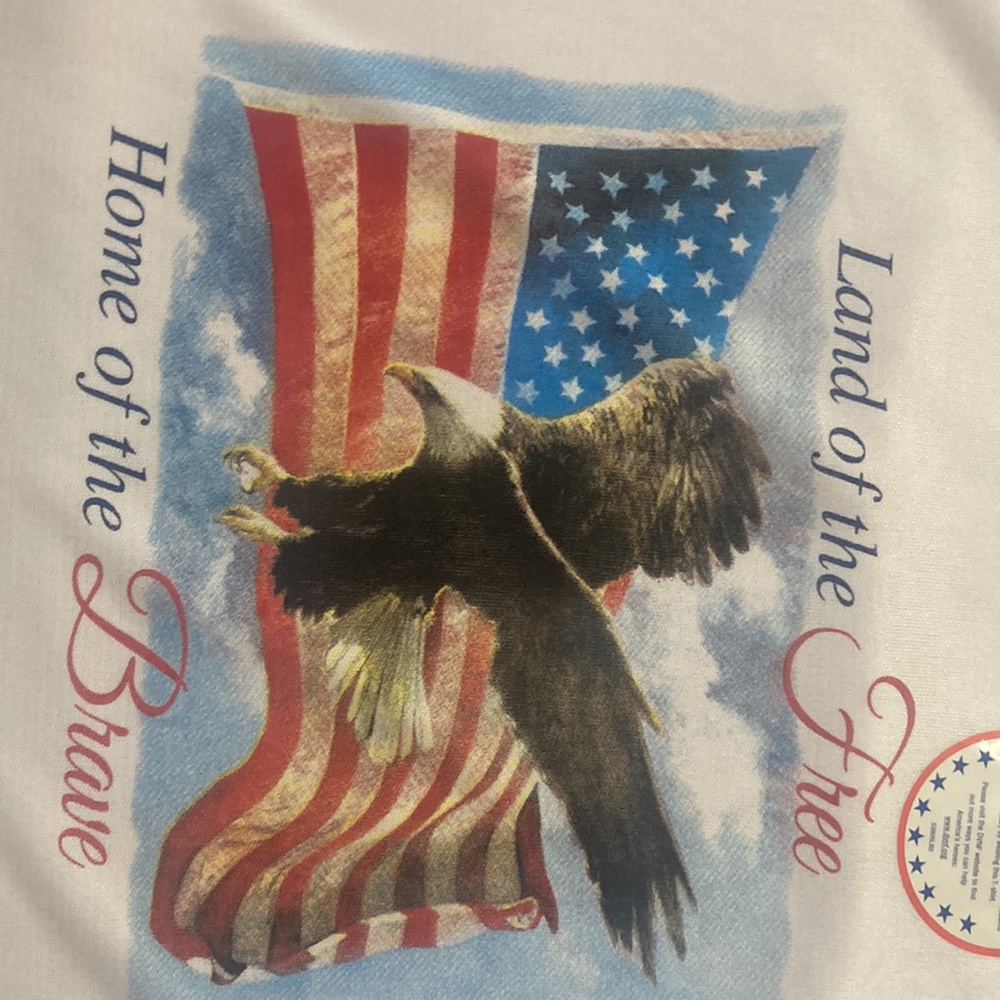 NWOT LAND OF THE   FREE.   HOME OF THE.   BRAVE.  A Beautiful White T Shirt , L